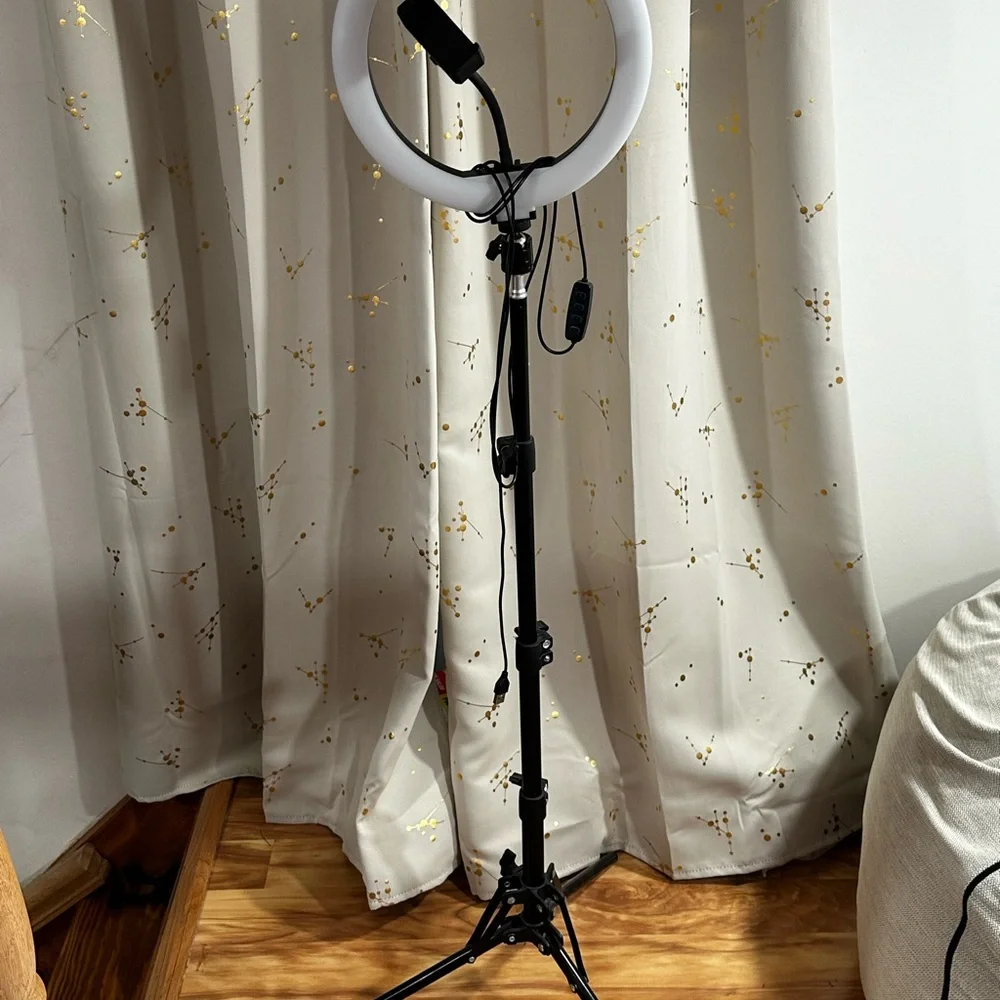 White Ring Light with Stand